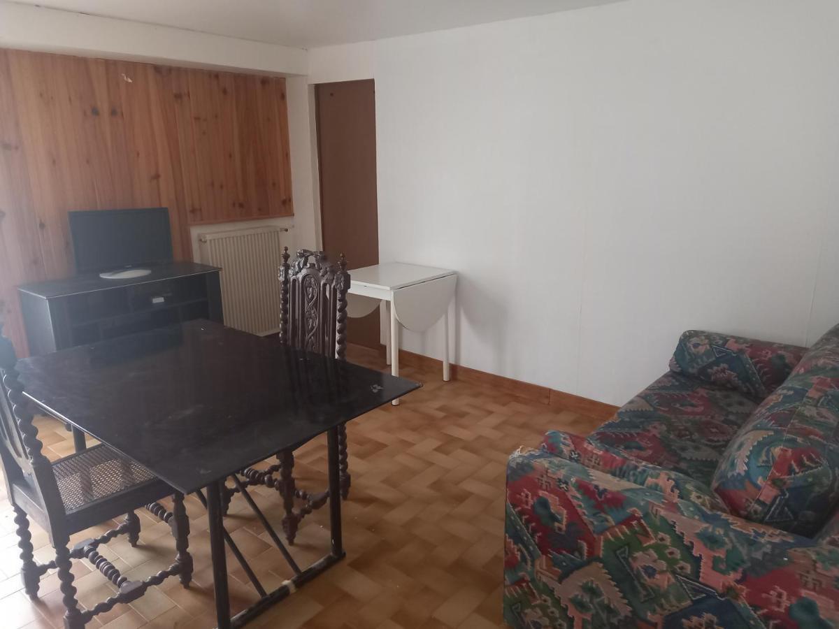 Appartement Mon Petit Studio à Montmorillon Extérieur photo